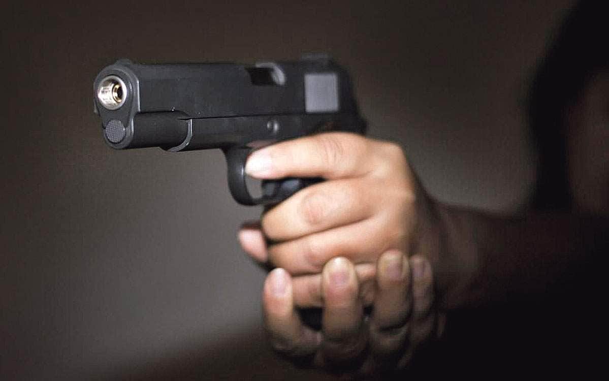 வன்முறை காட்சிகள்... மூடிக் கொள்ளுங்கள்...கண்களை!