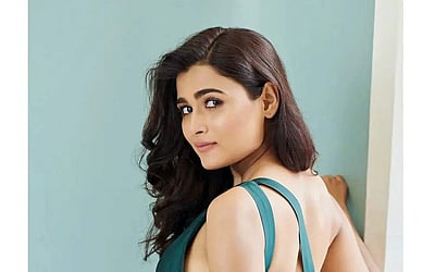 ஸ்லிம்மான ஷாலினி பாண்டே - புகைப்படங்கள்