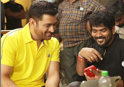 தோனியை இயக்கிய விக்னேஷ் சிவன்: நடந்தது என்ன ? - நெகிழ்ச்சியான பதிவு