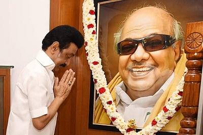 பெரும் வெற்றி, திமுக அணி வசம் நகர்ப்புற உள்ளாட்சி அமைப்புகள்