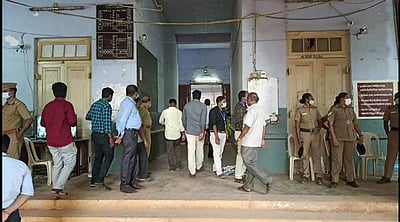 மன்னார்குடி நகராட்சி தேர்தல் : ஒரு ஓட்டில் அதுவும் தபால் ஓட்டால் வென்ற திமுக 