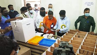 கோவை மாநகராட்சி: 5-வது வார்டில் பாஜகவை முந்திய சுயேச்சை 