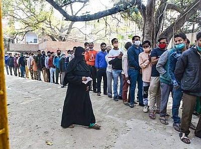 உ.பி.யில் பிற்பகல் 3 மணி நிலவரப்படி 49.89 சதவீத வாக்குகள் பதிவு