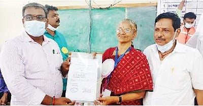 சென்னையில் மலா்ந்தது தாமரை