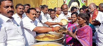 எடப்பாடி கொங்கணாபுரம் பகுதியில் ஜெயலலிதா பிறந்தநாள் கொண்டாட்டம்