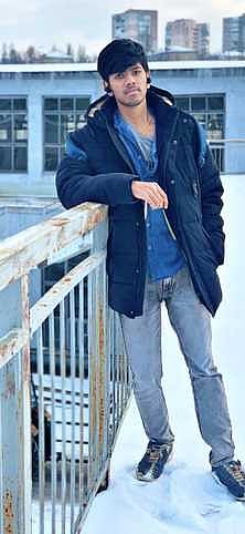 உக்ரைனில் இருந்து ஸ்ரீவில்லிபுத்தூா்வந்து சோ்ந்த மருத்துவக் கல்லூரி மாணவா்