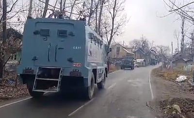 காஷ்மீர்: 2 பயங்கரவாதிகள் சுட்டுக்கொலை