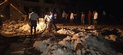 தனியாா் நூற்பாலையில் தீ விபத்து