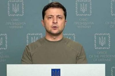 'உக்ரைன் தனித்துப் போரிடுகிறது; உதவி கேட்டும் உலக நாடுகள் முன்வரவில்லை' - அதிபர் ஸெலென்ஸ்கி வேதனை