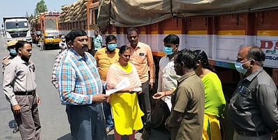 கடப்பு சீட்டு இல்லாமல் நெல் மூட்டைகளை ஏற்றிச் சென்றால் பறிமுதல் செய்யப்படும்