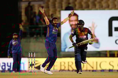 இரண்டாவது டி20 போட்டி: மந்தமாக விளையாடும் இலங்கை அணி