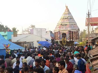 குறிச்சிகுளம் திரெளபதியம்மன் கோயில் தேரோட்டம்