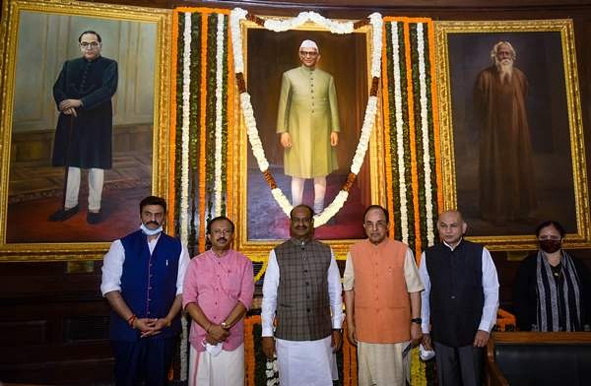 மொரார்ஜி தேசாய் எனும் மாமனிதரின் பிறந்தநாள்: தலைவர்கள் மரியாதை