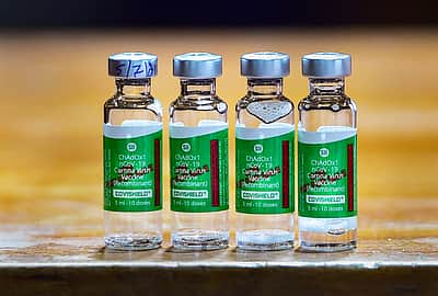 கோவிஷீல்டு மருந்துகள் காலாவதியாகும் அபாயம்: தயாரிப்புப்பை நிறுத்தியது சீரம்