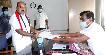 222 போ் இன்று வேட்புமனு தாக்கல்