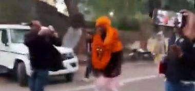 வேட்பு மனு தாக்கலுக்கு தாமதமாக வந்த அமைச்சர்; அட பாவமே இப்படி ஆயிடுச்சே...