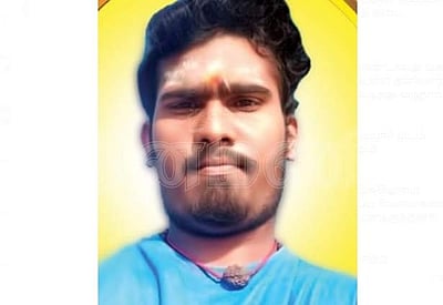 கம்பத்தில் மின்சாரம் தாக்கி கல்லூரி மாணவர் பலி