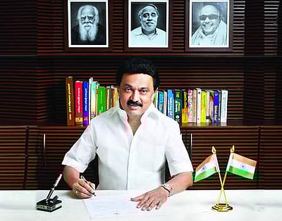 பேரவைக் கட்சித் தலைவா்கள் கூட்டம்:12 கட்சிகளுக்கு முதல்வா் கடிதம்