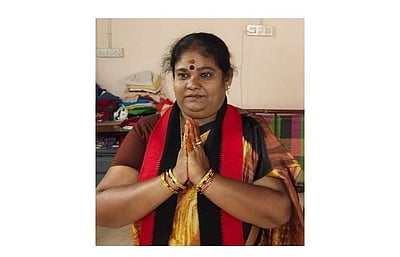 கூடலூர் நகர்மன்ற உறுப்பினர் பதவிக்கு திமுக பெண் வேட்பாளர் போட்டியின்றி தேர்வு