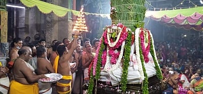 திருச்செந்தூரில் மாசித் திருவிழா கொடியேற்றத்துடன் தொடக்கம்