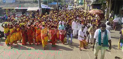 திருக்கழுக்குன்றம் வேதகிரீஸ்வரர் மலைக்கோயிலுக்கு 1008 பால்குட ஊர்வலம்