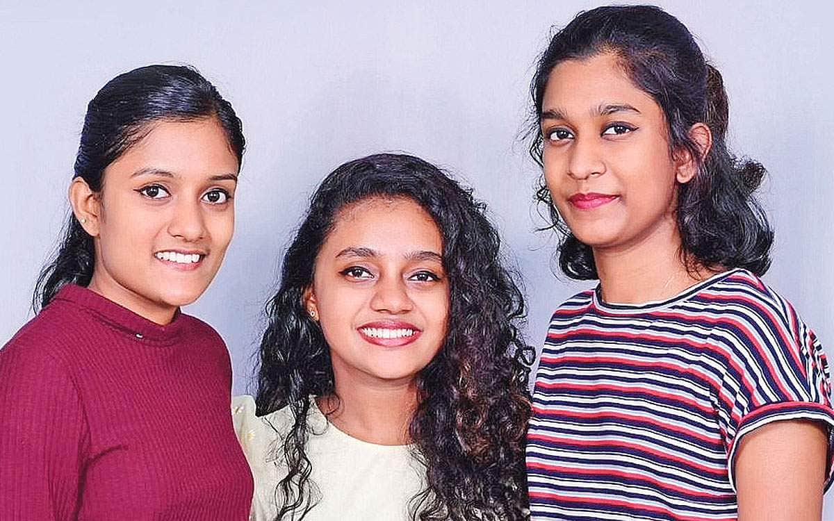 சாதிக்கும் சகோதரிகள்...!