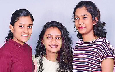 சாதிக்கும் சகோதரிகள்...!