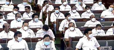 தமிழக பேரவை: நீட் விலக்கு மசோதா ஒருமனதாக நிறைவேற்றம்