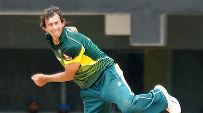 பாகிஸ்தானுக்குச் சென்ற ஆஸி. வீரருக்குக் கொலை மிரட்டல்