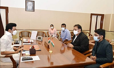 சென்னையில் செஸ் ஒலிம்பியாட் போட்டி?: தமிழக முதல்வரைச் சந்தித்த செஸ் சம்மேளன அதிகாரி