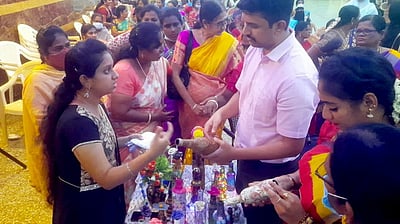 மாணவிக்குப் பாராட்டு