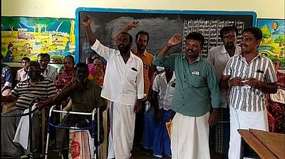 கம்பத்தில் நடைபெற்ற மாற்றுத்திறனாளிகளுக்கான முகாமில் ஆர்ப்பாட்டம்