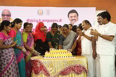 மாநகர மக்களின் எதிா்பாா்ப்புகளை நிறைவேற்ற வேண்டும்: மேயா் என்.தினேஷ்குமாா்