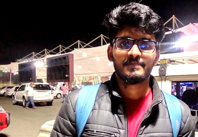 உக்ரைனில் இருந்து உடுமலை திரும்பிய மாணவா்