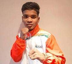 ஆசிய இளையோா் குத்துச்சண்டை: இறுதிச்சுற்றில் விஸ்வநாத், ஆனந்த்