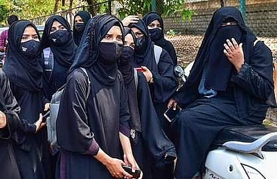 ஹிஜாப் தீர்ப்பு: பெங்களூருவில் மார்ச் 21 வரை தடை உத்தரவு