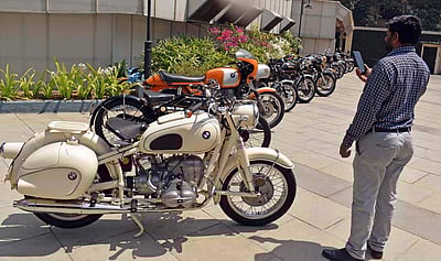 மும்பையில் விண்டேஜ் கார் மற்றும் பைக் கண்காட்சி - புகைப்படங்கள்