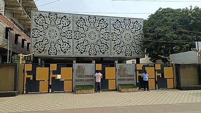 சேலத்தில் பிரபல நகைக்கடையில் லஞ்ச ஒழிப்பு பிரிவு காவல்துறையினர் சோதனை