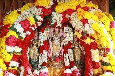 மயிலம் ஸ்ரீசுப்பிரமணியா் கோயில் தேரோட்டம்