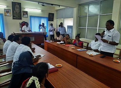 நாகை நகராட்சியில் வளா்ச்சிப் பணிகளுக்கு முக்கியத்துவம்