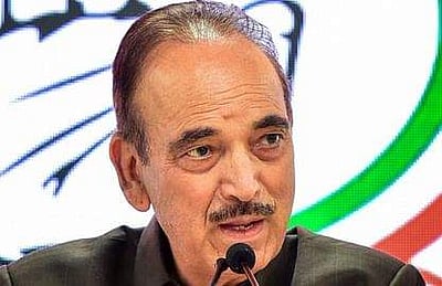 சமூகத்தில் அரசியல் கட்சிகள் பிளவை ஏற்படுத்தலாம்: சொந்த கட்சியையே விமரிசித்த குலாம் நபி ஆசாத்