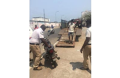 நம்பர் பிளேட்டுகளில் விதிமீறல்கள்: சென்னையில் 2,306 வாகனங்கள் மீது வழக்குப்பதிவு