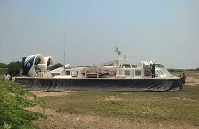 இலங்கையில் பொருளாதார நெருக்கடி: கோடியக்கரை அருகே அதிநவீனப் படகில் கண்காணிப்பு