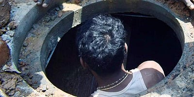 கழிவுநீர் அகற்றும்போது உயிரிழப்பு நேரிட்டால் ரூ.30 லட்சம் இழப்பீடு: உச்ச நீதிமன்றம்