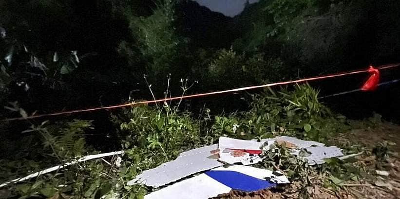 சீனாவில் விழுந்து நொறுங்கிய விமானம்: ஒருவரும் உயிர் பிழைக்கவில்லை