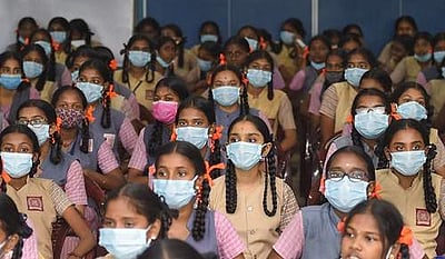 'முகக்கவசம் அணிவது தொடரும்': உள்துறை அமைச்சகம் அறிவிப்பு