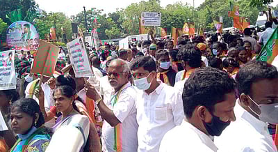 தமிழக பட்ஜெட்: அண்ணாமலை தலைமையில் சென்னையில் பாஜகவினர் ஆர்ப்பாட்டம்