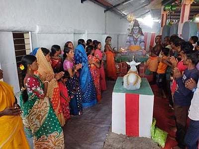 தஞ்சாக்கூர் கோயிலில் தவக்கோல சிவனை தரிசிக்க குவிந்த வட மாநில பக்தர்கள்