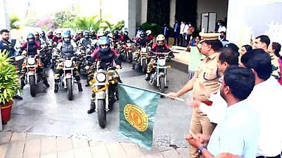 சமூக அதிகாரத்தில் பெண்களின் பங்களிப்பை வலியுறுத்தி எல்லை பாதுகாப்புப் படை வீராங்கனைகள் விழிப்புணர்வு பேரணி