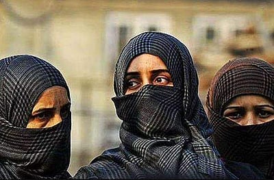 ஆப்கனில் பெண் செய்தியாளர்கள் முகத்தை மூடியிருக்க வேண்டும்: தலிபான்கள் உத்தரவு